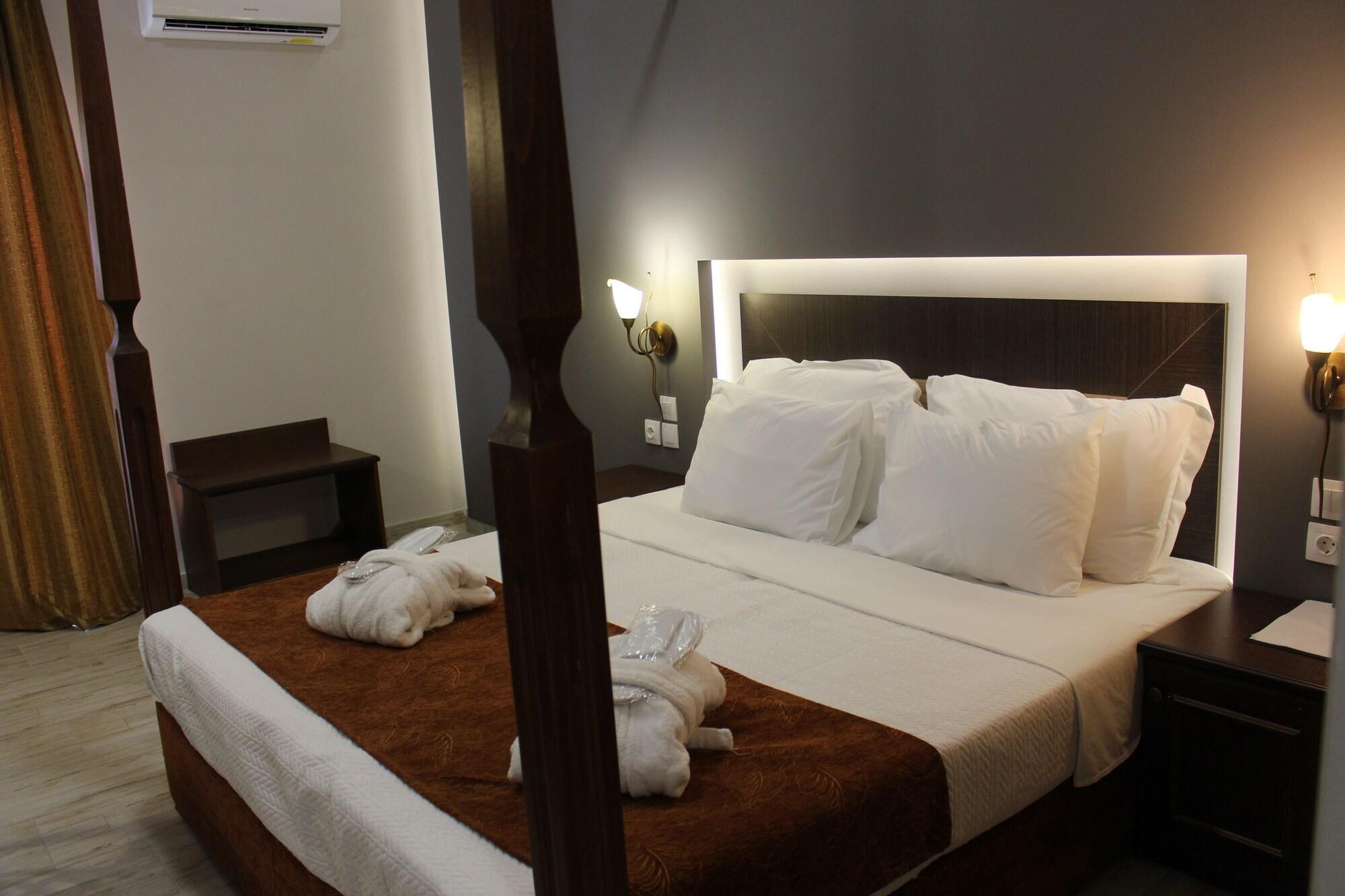 Paralia Beach Boutique Hotel ภายนอก รูปภาพ